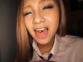 【キメパコ動画】生意気だけど激カワ黒ギャルの友達に媚薬を飲ませたら見た目からは想像もつかないほどのドMでゴム無しOKのサセ神様になりましたw　サンプル画像02